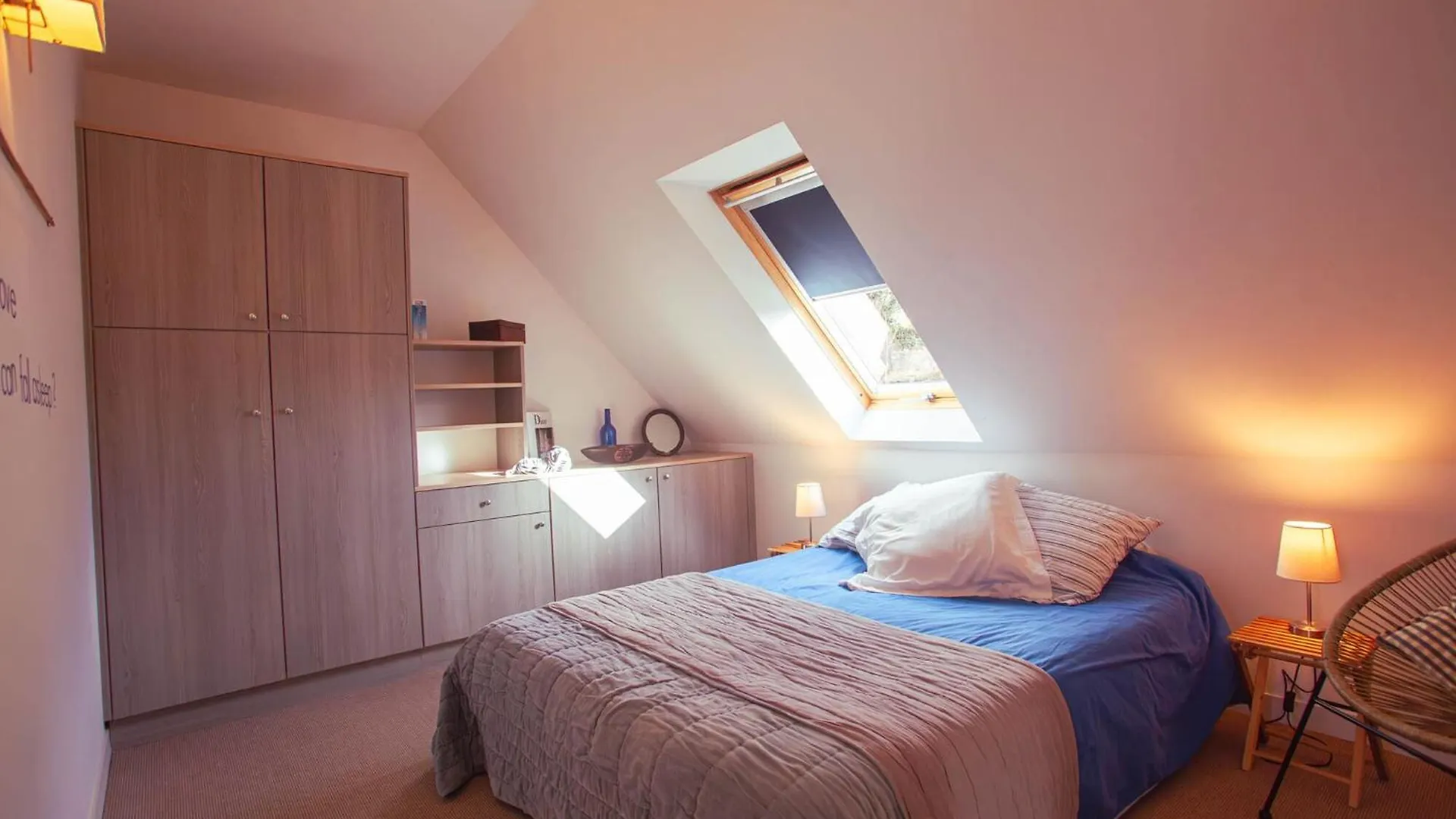 Holiday home Maison Pour 10, Avec Un Grand Jardin Et Une Piscine Penvenan